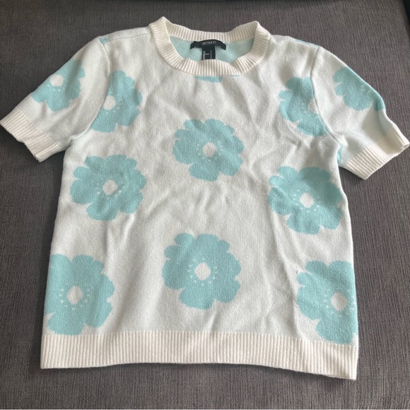 Short sleeve flower sweater - Picture 1 of 4